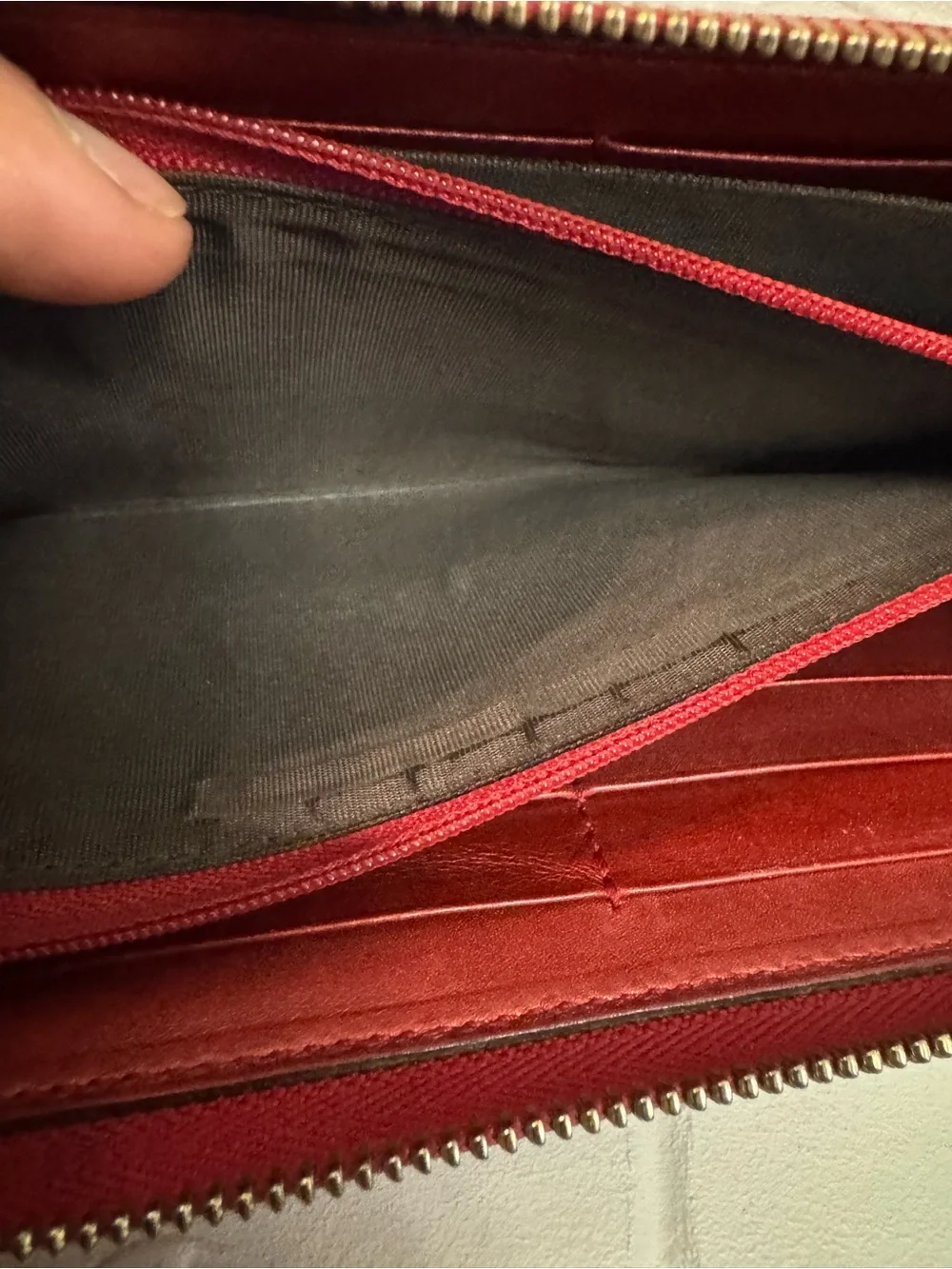 Gucci luxury zip